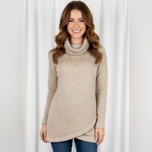 Cozy Soft Beige Turtleneck Sweatshirt – Lands’ End, Size M (12/14)
